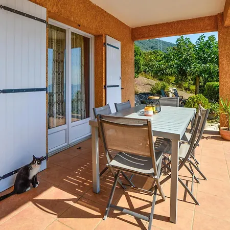 Holiday home In With Wifi
